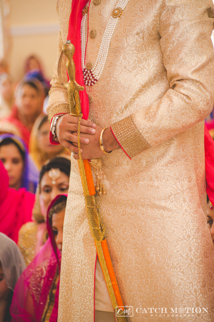 sikh groom on wedding day