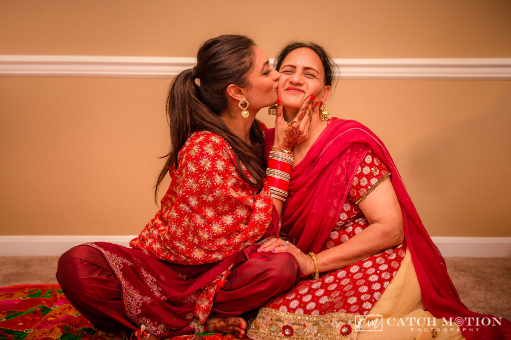 punjabi bride with mom - Sikh wedding